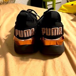 Puma Sneakers